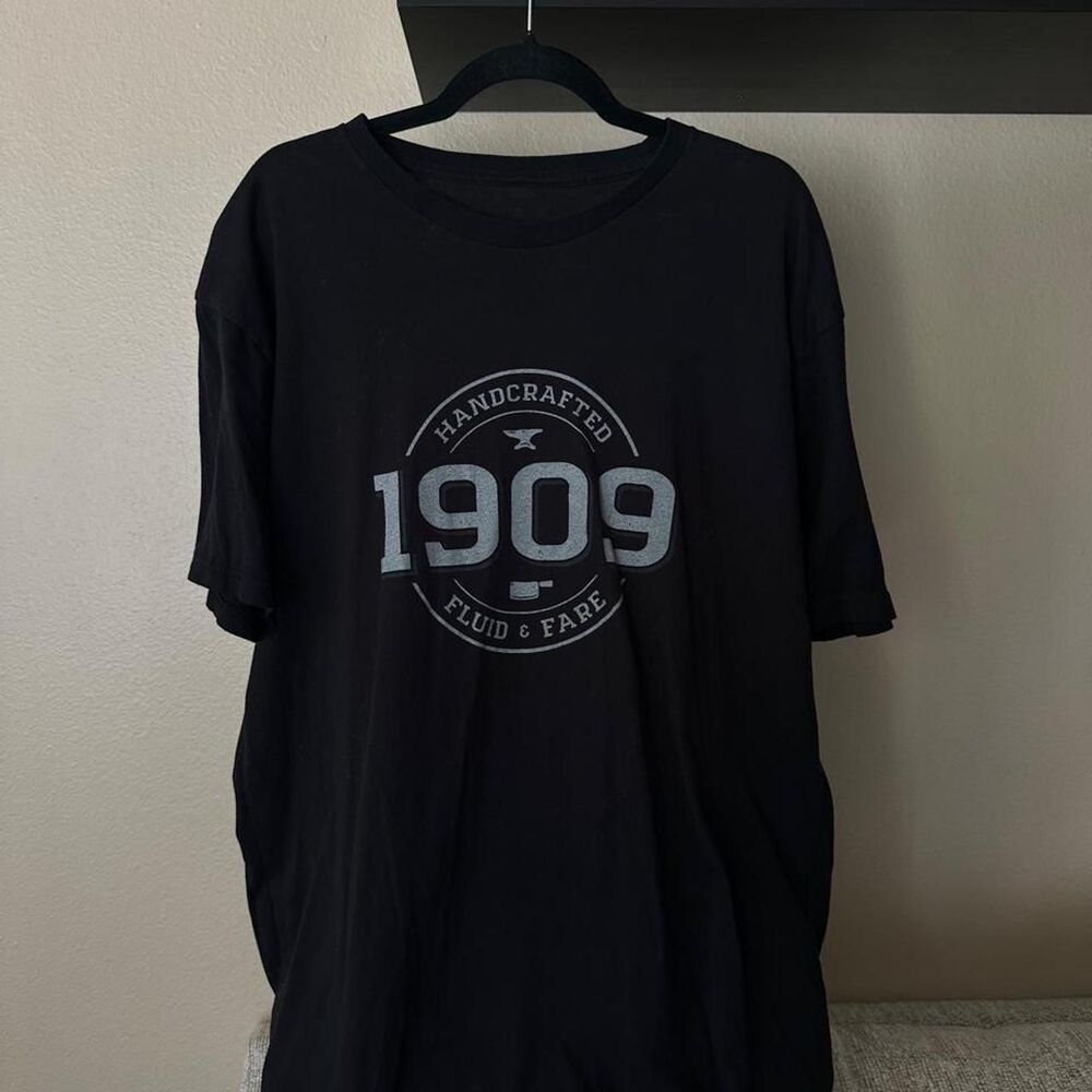 Fluid Men's Black and Navy T-shirt